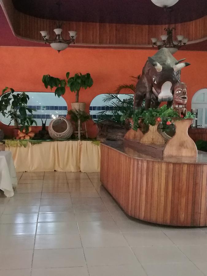 Honiara Hotel Zewnętrze zdjęcie