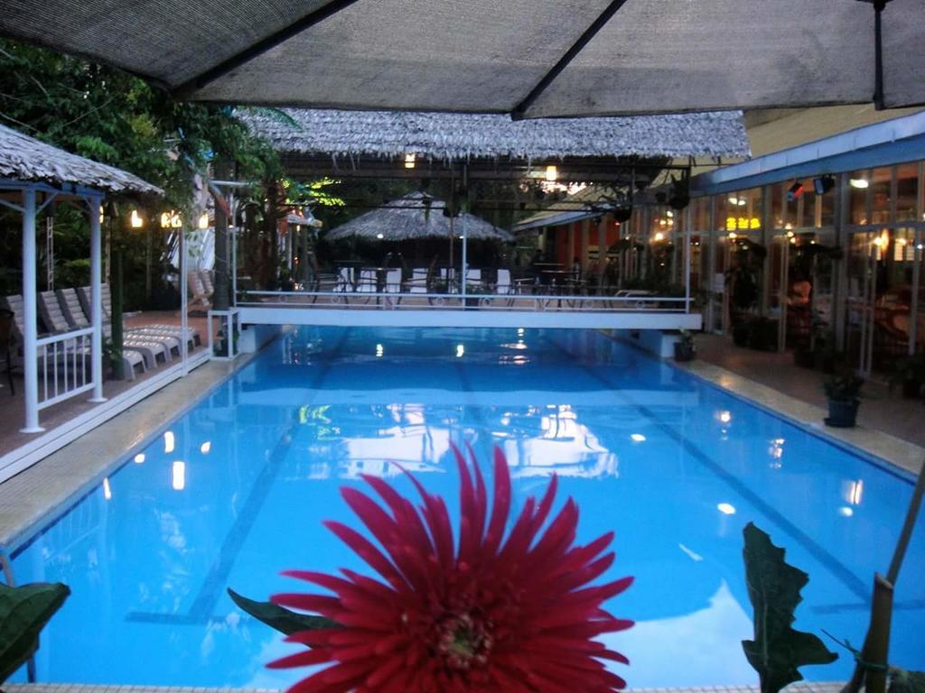 Honiara Hotel Zewnętrze zdjęcie